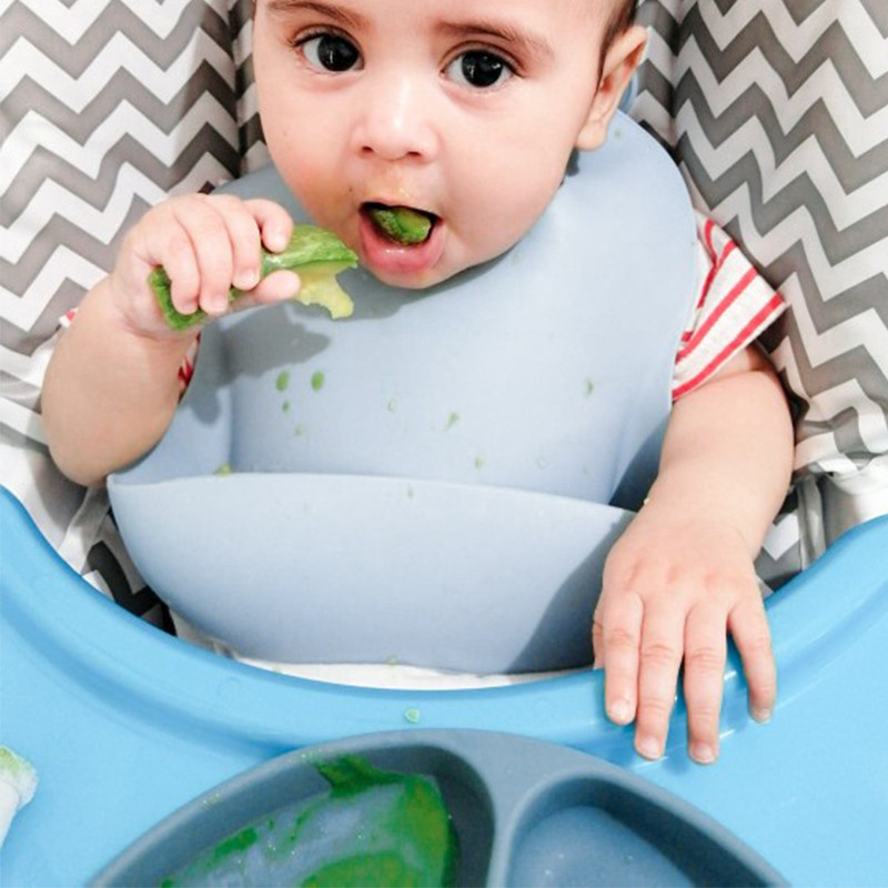 Módne silikónové detské podbradníky, vodotesné podbradníky pre novorodencov, nastaviteľné, rôzne štýly podbradníkov.