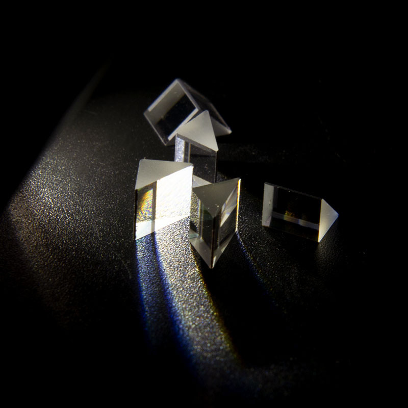 20PCS 5 mm rūpnīcas defekts optiskā stikla mini taisnleņķa prizmas optikas eksperimenta instruments varavīksnes izpētes trīsstūrveida prizma