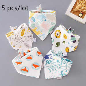 Бебешки лигавници Триъгълни двойни памучни лигавници Анимационен печат Слюнка Хавлиена кърпа Бебешки момчета Момичета Престилка за хранене Памук