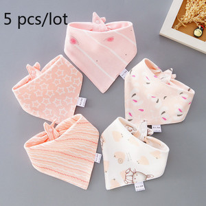 Бебешки лигавници Триъгълни двойни памучни лигавници Анимационен печат Слюнка Хавлиена кърпа Бебешки момчета Момичета Престилка за хранене Памук
