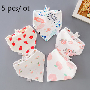 Бебешки лигавници Триъгълни двойни памучни лигавници Анимационен печат Слюнка Хавлиена кърпа Бебешки момчета Момичета Престилка за хранене Памук