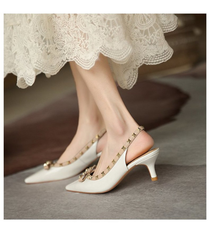 Slingback Nyári Új magassarkú cipők All-Match női pumpák Dekoráció Szegecsek Szexi hegyes sekély szájú Zapatos De Vestir Mujer