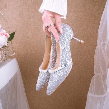 Φθινοπωρινά νέα γυναικεία ψηλοτάκουνα παπούτσια Μαργαριτάρια Σέξι μύτες μύτες γυαλιστερές αντλίες στο κάτω μέρος Μοντέρνα ιδιοσυγκρασία Ρηχά παπούτσια γάμου 43