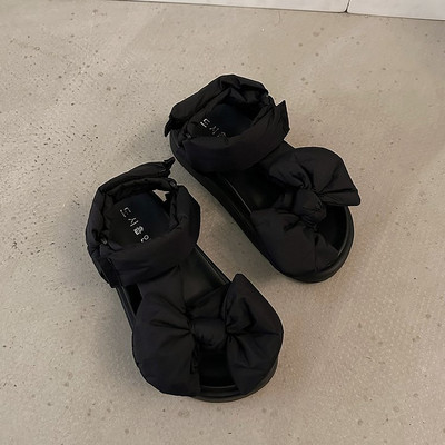 Sandale plate pentru femei 2023 Noua bandă de decorare cu fundă în stil retro, gură superficială, la modă, sandale confortabile pentru femei, papuci