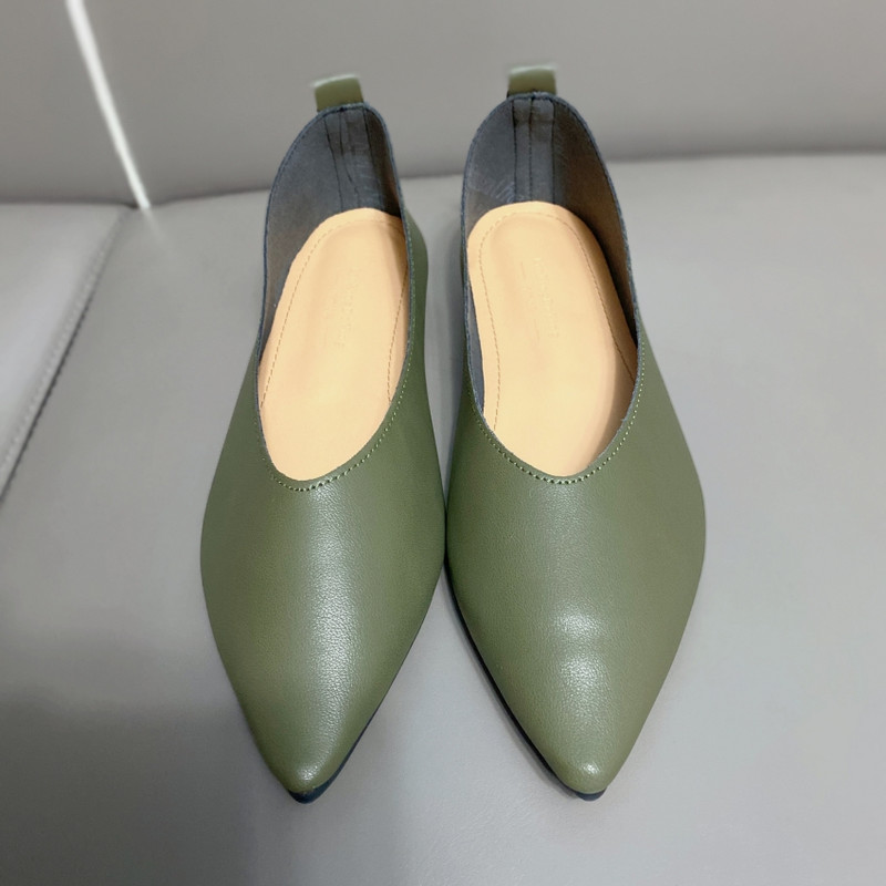 33 Suvised lamedad jalatsid terava varbaga, nahast naiste jalatsid, pehmed retro-teravad madala suuga naiste tööjalatsid, suur suurus 44 45