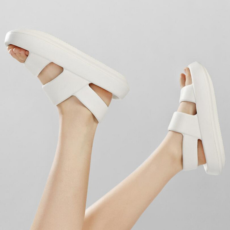 2023. aasta suve naiste sandaalid vabaaja paks tallaga pehmed rooma sussid Naispaarid Moodsad rannasussid Naiste kingad