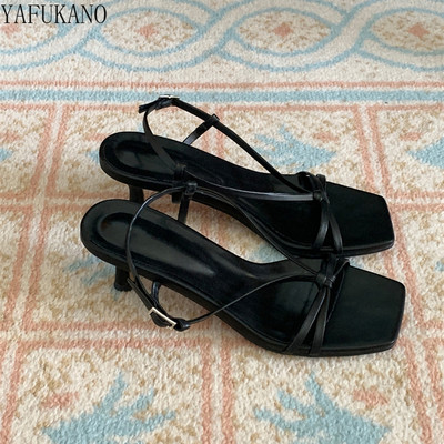 Detaliu nod Sandale stiletto cu curele la gleznă cu vârf deschis Sandale gladiator cu bandă îngustă cu vârf pătrat retro Pantofi Roma casual în aer liber