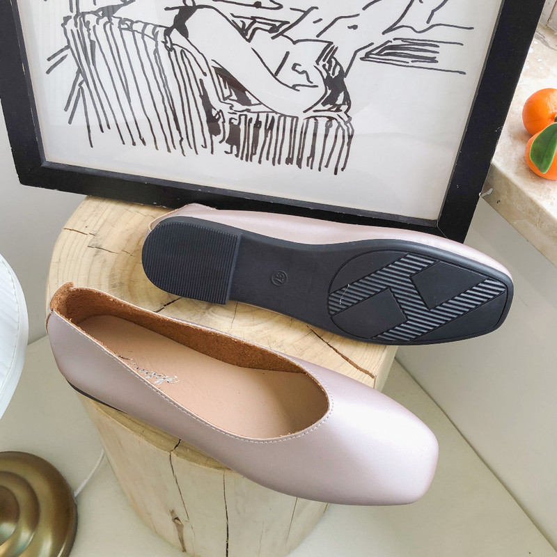 Moteriški vienodi batai, moteriški 2023 m. pavasario viskas didelio dydžio madingi kvadratiniai batai su kaušeliu