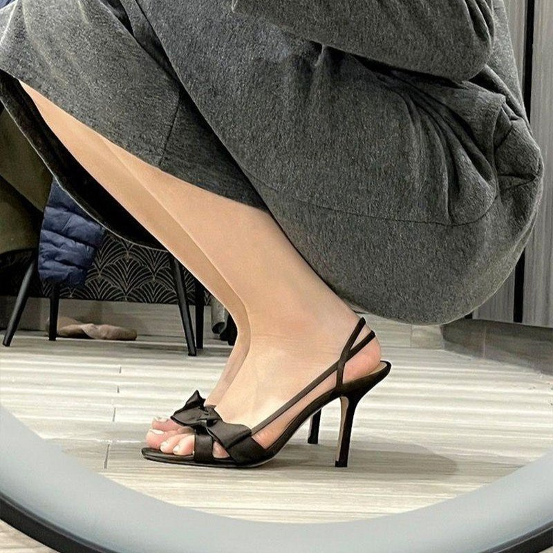 Mărimea 34-40 Noua modă pentru doamne cu vârf ascuțit Sandale cu fundă sexy cu toc înalt după petrecere Sandale stiletto pentru femei cu toc înalt