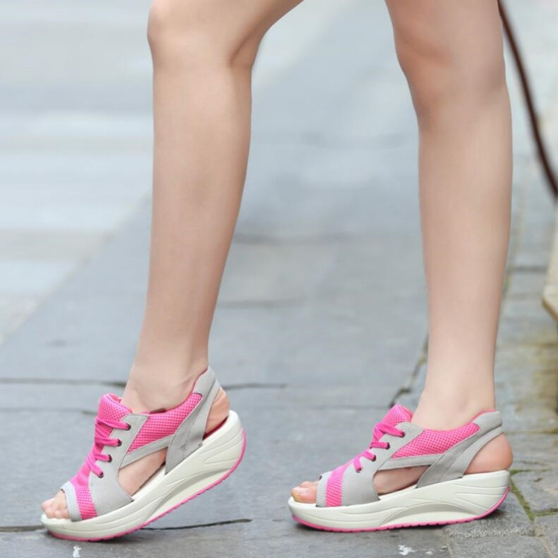 Uued naiste sandaalid 2023 Uued naiste platvormiga paksud sandaalid Mugavad naiste sandaalid, avatud ninaga vabaajaspordijalatsid, suurus 42