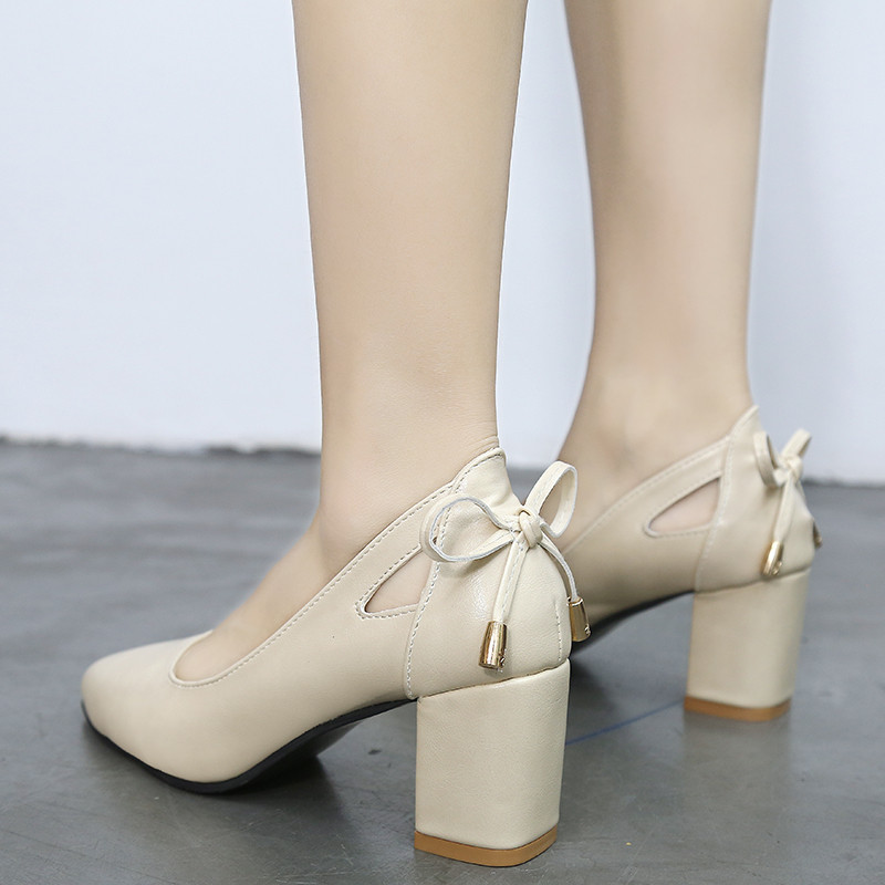 Kvaliteetsed naiste pumbad, puhast värvi, ruudukujulised kõrged kontsad, 6 cm, mood must nahast madalad pulmakingad Naine, suur suurus 44