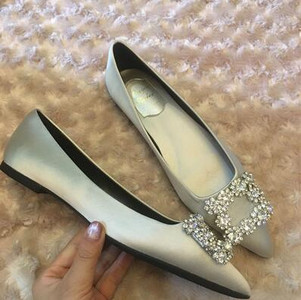 Pavasaris/rudens Rhinestones Kvadrātveida poga ar smailiem purngaliem, plakaniem apaviem Sieviešu Sarkani Shllow Kāzu Līgavas māsu zoles Viegli sieviešu apavi