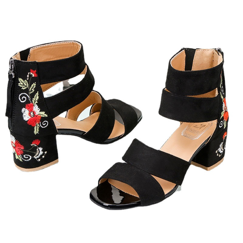 Etniskā stila izšūtas vidēja papēža sandales sievietēm 2020. gada vasarā, elegantas, retro stila izšūtas biezpapēžu kurpes sievietēm