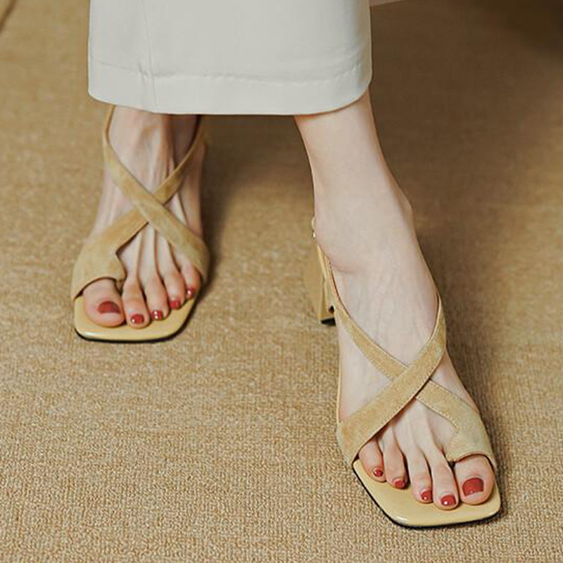 Nové značkové dámske sandále na strednom podpätku, letné topánky 2023, dizajnérske párty, hrubé topánky, šaty, sexi módny trend, svadobné lodičky, ženské tenisky.