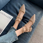 Szegecses magassarkú női 2022-es új nyári divatos, egyszavas csat vastagsarkú Liu Ding Baotou tündérszandál