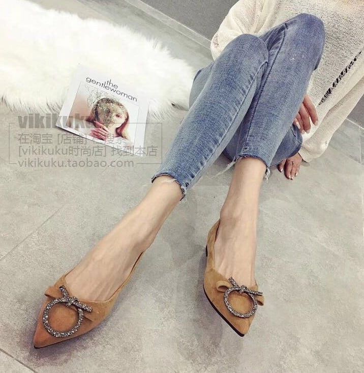 Korėjietiška versija Retro metalo apdaila Didelis dydis 44 45 Moteriški batai Pavasario/rudens smailia nosimi Plokšti Batai Moteriški sekli valties batai