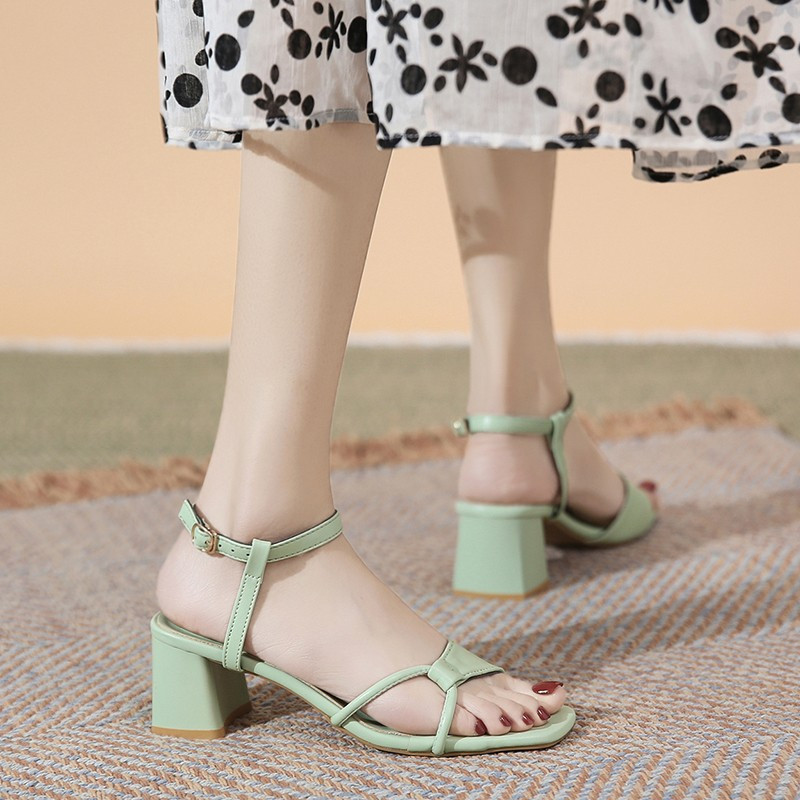 Sieviešu sandales 2023. g. sieviešu, vidēja izmēra, bloka papēžu kurpes, sieviešu apavi vasaras meitenēm, jauni, vidēji moderni, kupli, augsta komforta retro bēšs