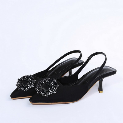 2023. g. Jauni sieviešu apavi ar smailiem purngaliem, sekla, rozā rombveida kurpes sievietēm ar zemu papēžu muguru ar siksnām