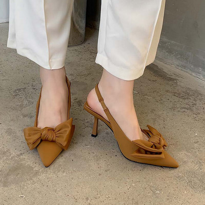 2023. g. Jauni sieviešu apavi ar smailiem purngaliem, sekla, rozā rombveida kurpes sievietēm ar zemu papēžu muguru ar siksnām