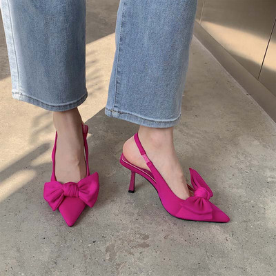 2023. g. Jauni sieviešu apavi ar smailiem purngaliem, sekla, rozā rombveida kurpes sievietēm ar zemu papēžu muguru ar siksnām