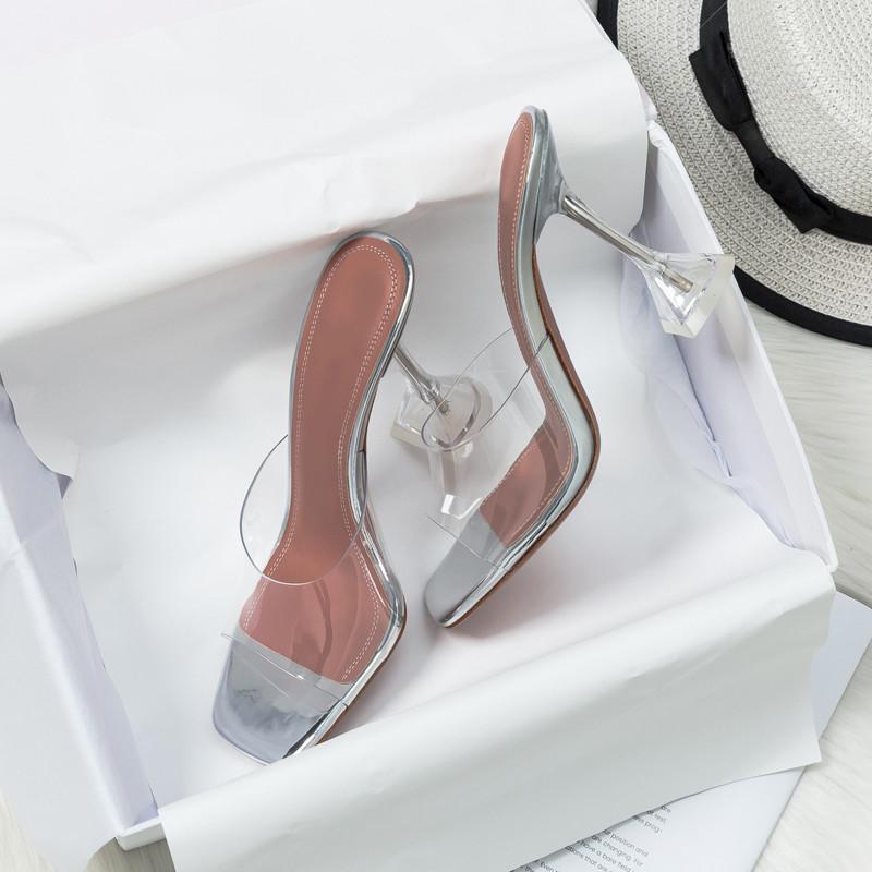 2023 Új tervezésű PVC átlátszó papucs női perspex magassarkú nyári parti női átlátszó szalagos kristálycipő 41 42 nagyméretű