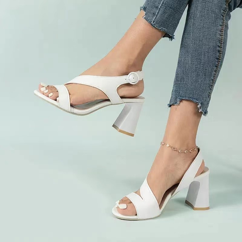 2023-as divatos női nyári szabadalmaztatott szandálok szexi nyitott orrú halszáj magassarkú női participő női papucs