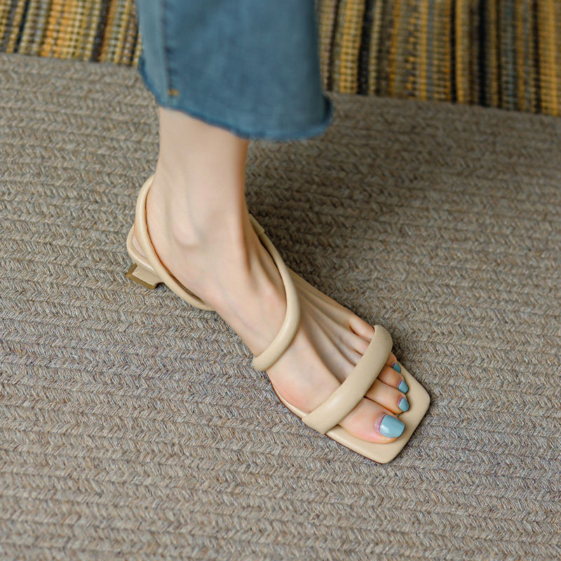 Kvadrātveida stileti ar atvērtu purngalu sieviešu vasaras zemu papēžu sandales, 2022. gada modes jaunas sieviešu sandales