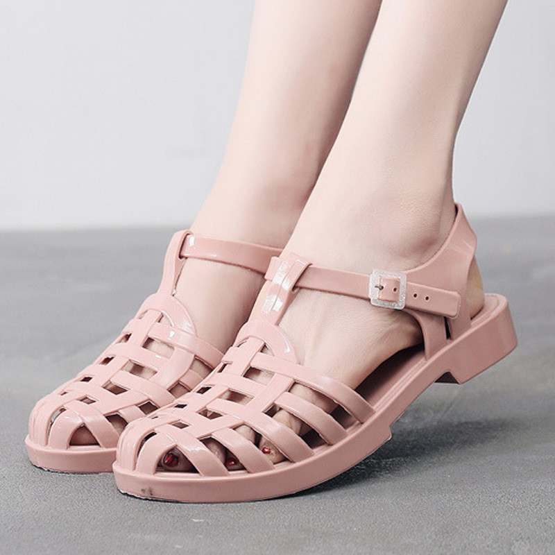 Sieviešu sandales Vasaras dobas sieviešu želejveida kurpes PVC mīkstas zempapēžu kurpes Sieviešu sandales Causal komforta sprādzes siksna Sieviešu apavi