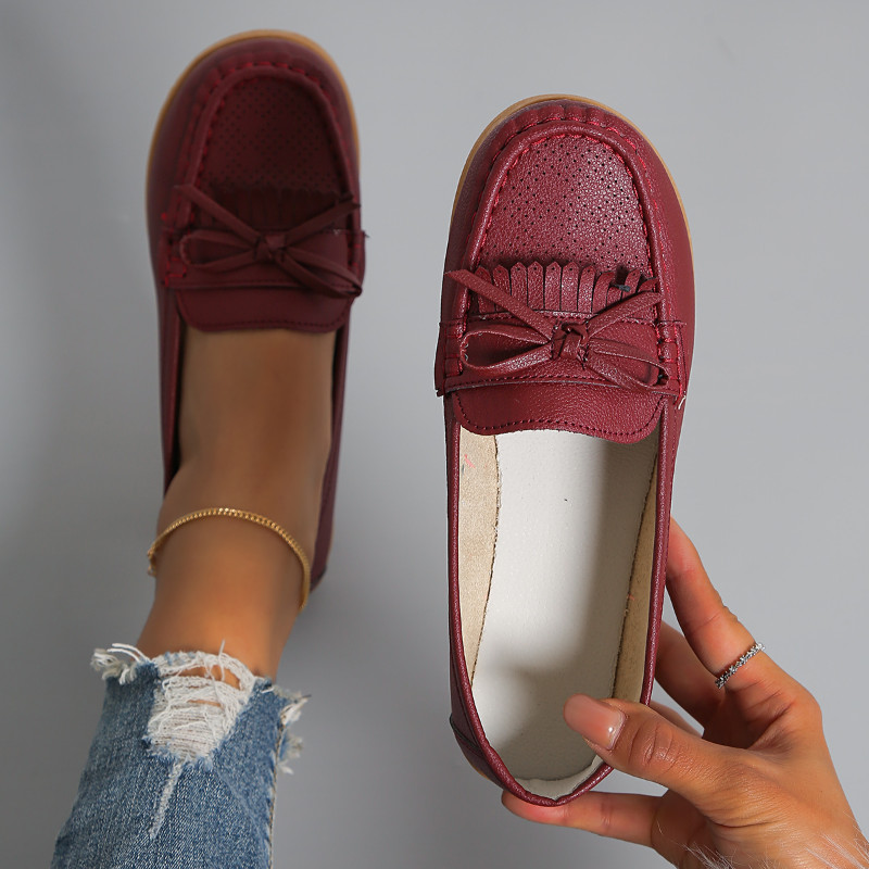 2023. gada jauni ādas zirņu apavi Sieviešu mātīšu apavi sieviešu mokasīni ar slīpu papēžu ikdienas neslīdoši balti medmāsu apavi