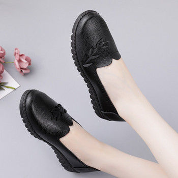 2023 Άνοιξη φθινόπωρο Woman Loafers Slip On Flat παπούτσια Γυναικεία μαλακά περιστασιακά αναπνέοντα παπούτσια για περπάτημα Mother shoes