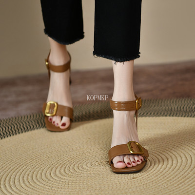 Sandale de vară peep toe cu toc înalt pentru femei.