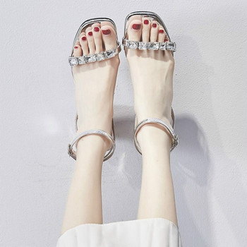 Дамски сандали 2020 Летни нови корейски дамски обувки с квадратна глава и кристали Дамски обувки в приказен стил Сандали с катарама на дебел ток Дамски