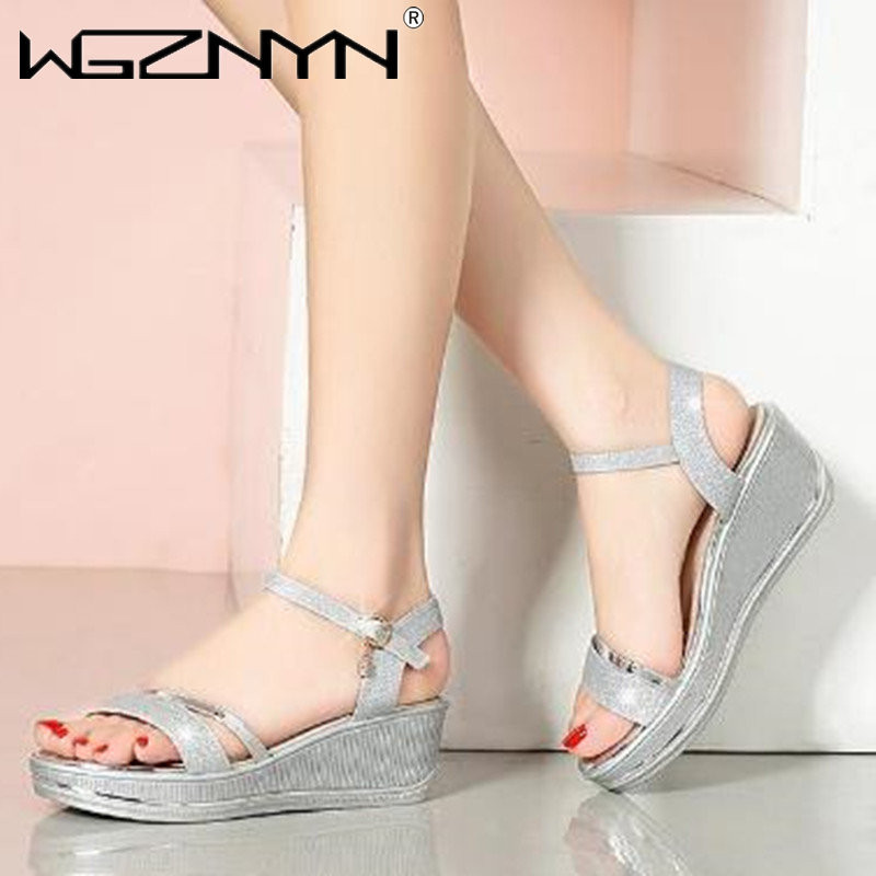 Σανδάλια Γυναικεία Νέα ψηλοτάκουνα επώνυμα παπούτσια Πολυτελή γυναικεία σανδάλια Νεωτερισμοί 2022 πόρπη στρας παχιά με χρυσό στόμα ψαριού