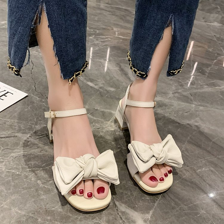 Moteriški sandalai, kvadratiniai galvos pirštai, madingi batai su viduriu kulnu vakarėliui Moteriški elegantiški vestuviniai drabužiai batai moteriški kulniukai