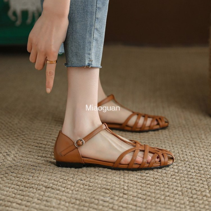 2023-as új női szandálok kivágott nyári lábbelik négyszögletes sarkú csatszíj női francia vintage alacsony sarkú cipők nagy méretek 41-43