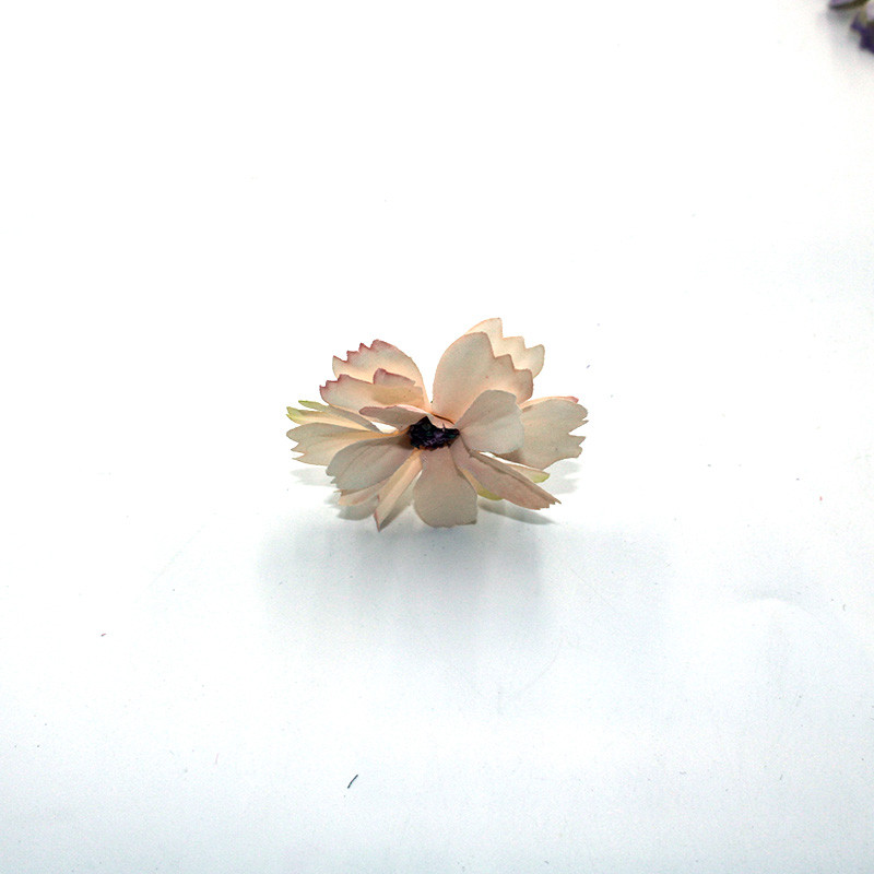 Vrućih 50 komada 4,5 cm cvjetne glave tratinčice, mini svilene umjetne cvjetne dekoracije kućne svadbene dekoracije DIY vijenac za glavu fa