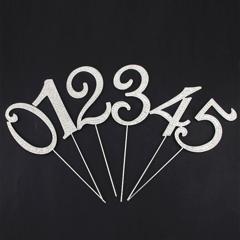 1 бр. Нова бляскава сплав със кристали със златни и сребърни номера Топери за торти Baby Shower Декорация за рожден ден Сватбени цифрови торти Декор