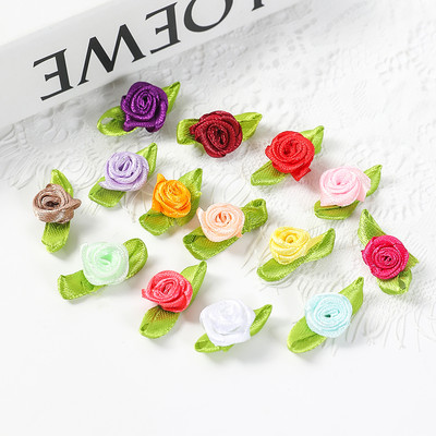 50/100 vnt. 2 cm mini juostelės rožės su lapeliais satininiais rožių pumpurais Audinio gėlės „pasidaryk pats“ vestuvinių amatų reikmenys, juostelės lankelių mazgų dekoracijos