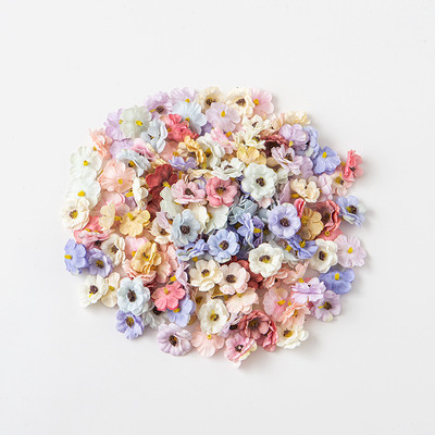 100 vienetų kalėdinės 3 cm margainės gėlės galvutės dirbtinės gėlės vestuvių vakarėlis Kalėdinis namų dekoravimas amatas netikrų gėlių dekoras