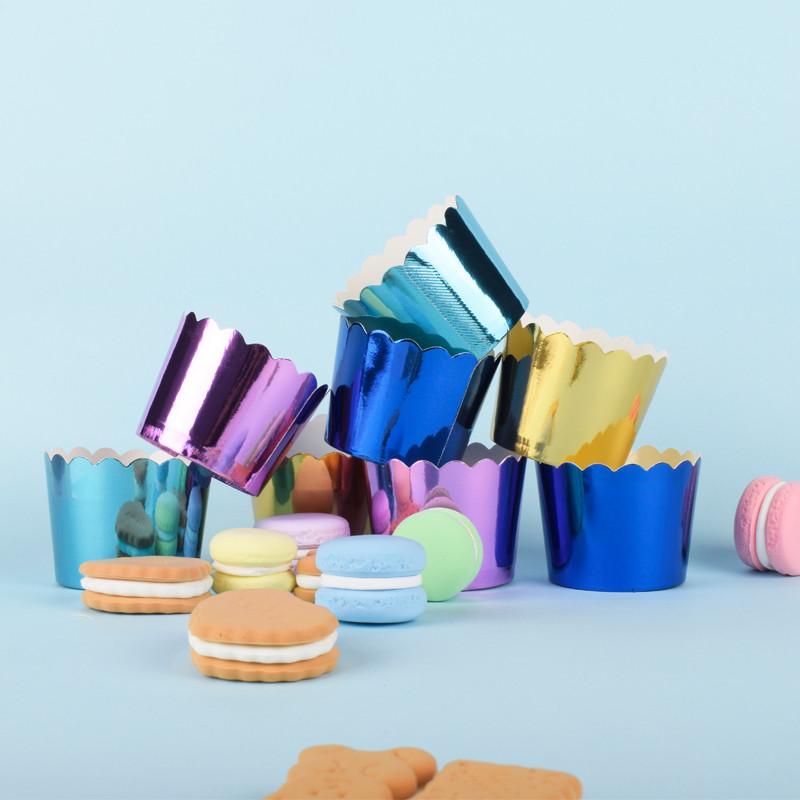 10 gab mirdzoša liela folija Cupcake papīrs Turētāji kāzu dekorācijas Iesaiņojums Iesaiņojums kūkas kaste Mafins papīrs turētāji folija zelta cupcake