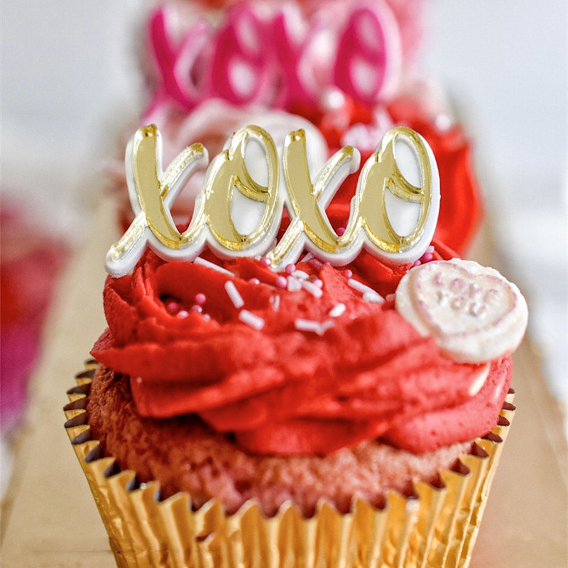 10db Akril Cupcake Topper Arany Piros Szív Boríték Tortafedő Esküvői Valentin-napi desszertparti DIY tortadíszítő eszközök