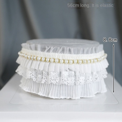 Daudz laimes dzimšanas dienā, baltas elegantas baleta meitenes, dekorācijas ar kūku, kāzu līgavainis un līgavainis cepšanai ballītes piederumi, mīlestības dāvanas