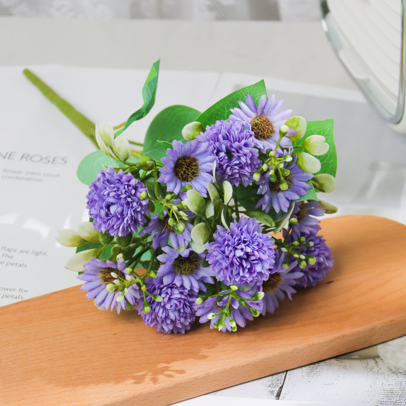 Művirágok Gerbera krizantém hortenzia esküvő Ünnepi parti Terasz Udvar kert Konferenciaközpont dekoráció