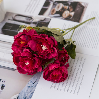 5 fej európai csinos menyasszonyi csokor esküvői selyem bazsarózsa Olcsó hamis növényi művirágok otthoni dekorációhoz karácsonyi beltéri