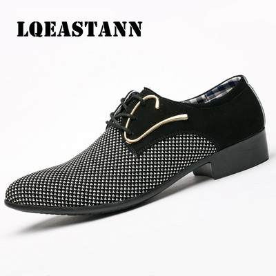 2020 The New Férfi ruha Cipők Férfi hegyes orrú üzleti öltöny Férfi cipők Felnőtt esküvői cipők Kényelmes Oxfords Férfi hivatalos cipők