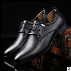 Pantofi din piele pentru bărbați Versiunea coreeană versatilă pentru bărbați britanici ascuțiți pantofi casual din piele de afaceri pantofi formali din piele