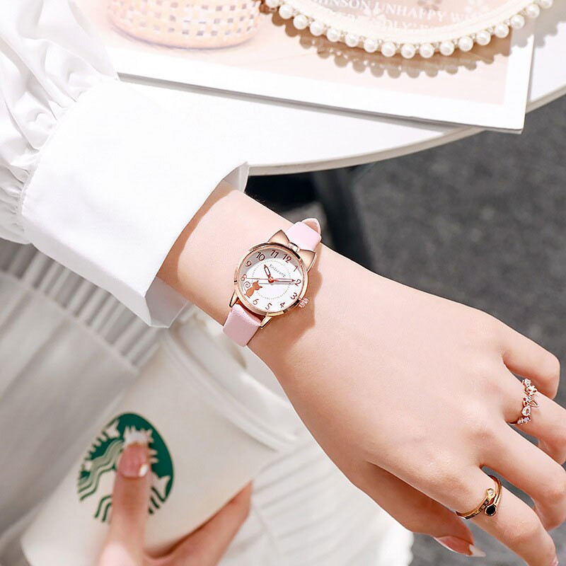 Diáklány új, aranyos divatos lányóra gyerek rajzfilm gyerekeknek kvarc elektronikus karóra egyszerű lány karóra