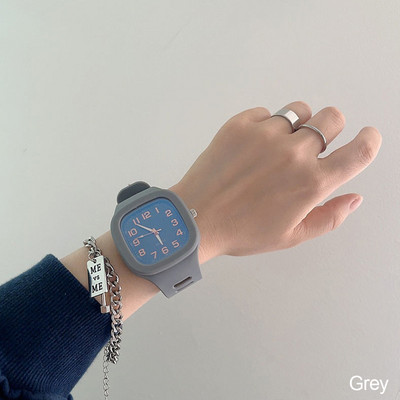 Divat négyzet alakú kvarc digitális számlap alkalmi karórák gumiszíjas Divatos óra vízálló női karóra