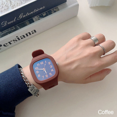 Divat négyzet alakú kvarc digitális számlap alkalmi karórák gumiszíjas Divatos óra vízálló női karóra