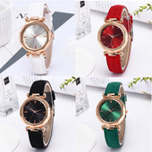 Ženski dijamantni sat Kožni ležerni sat Luksuzni analogni kvarcni kristalni ručni sat Kvarcni ručni satovi Ženski poklon za Valentinovo